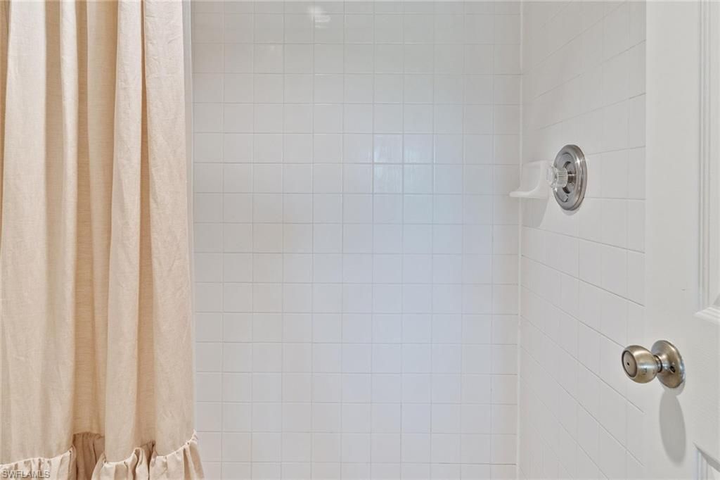 1375 Mainsail Dr, Unit 1702, Naples, FL 34114 Photo