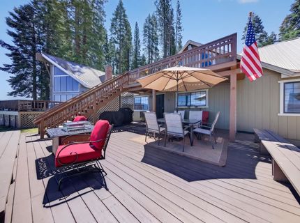 2412 Almanor Drive West, Lake Almanor, CA 95923 Photo