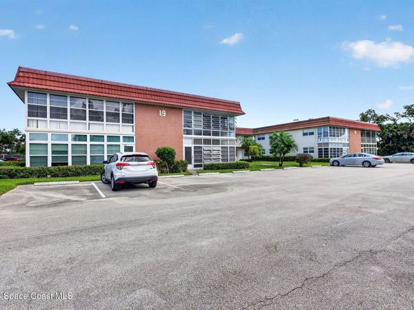 19 Pine Arbor Lane , Unit 107, Vero Beach, FL 32962