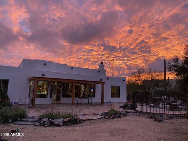 45319 N 18TH Street, New River, AZ 85087