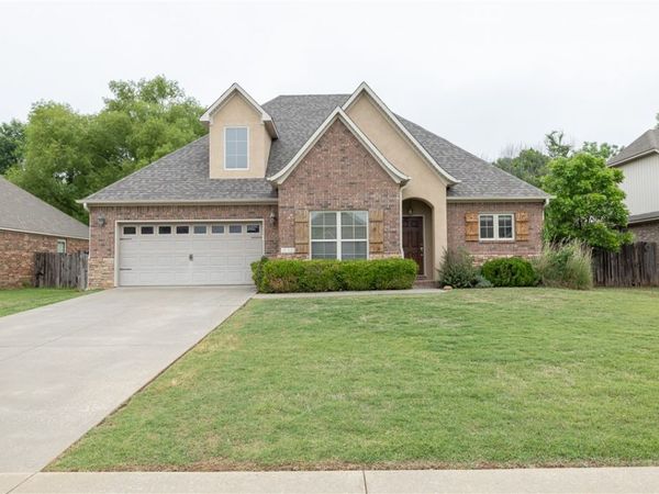 3462 Earnhardt Drive , Fayetteville, AR 72704