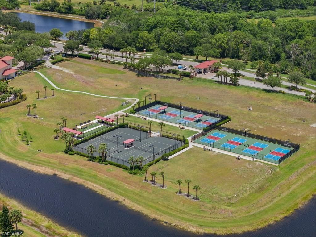 4010 E Hampton Cir, Alva, FL 33920 Photo