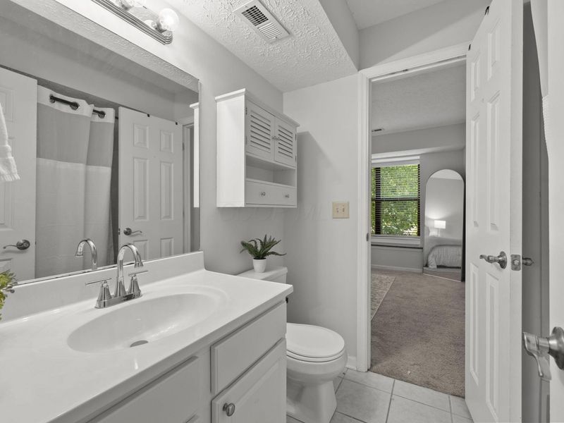 5308 Darlington Road, Unit D, Columbus, OH 43220 Photo 16