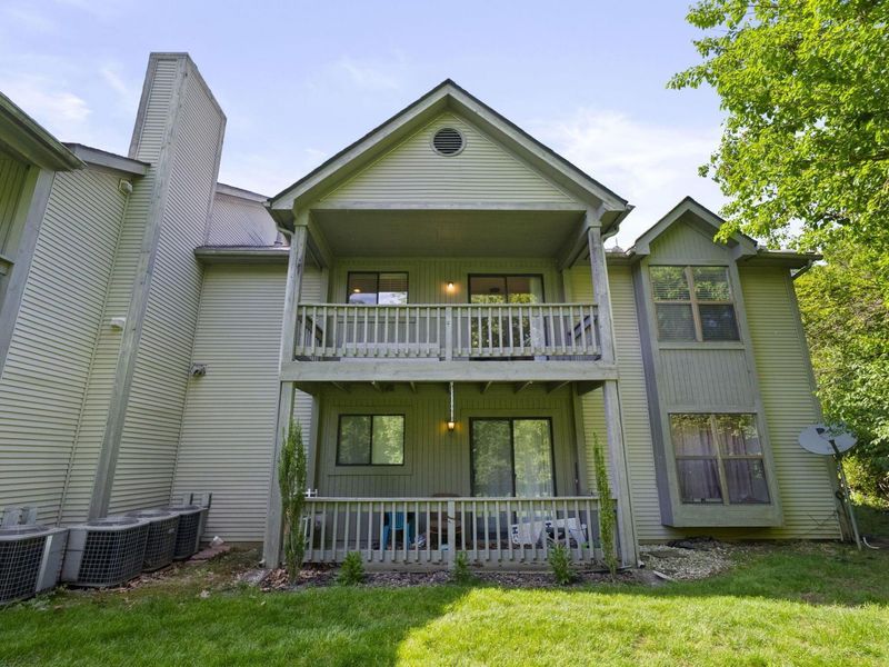 5308 Darlington Road, Unit D, Columbus, OH 43220 Photo 3