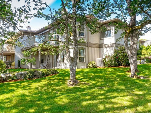 4300 Stoneywood Lane , Unit 5, Saanich, BC V8X 5A8