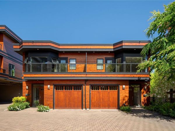 2591 Penrhyn St , Unit TH2, Saanich, BC V8N 1G4
