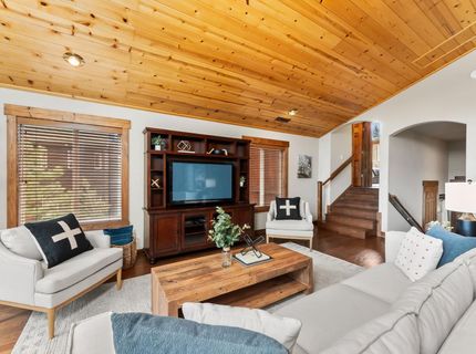12397 Stockholm Way, Truckee, CA 96161 Photo