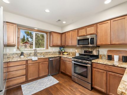 12397 Stockholm Way, Truckee, CA 96161 Photo