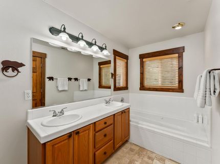 12397 Stockholm Way, Truckee, CA 96161 Photo