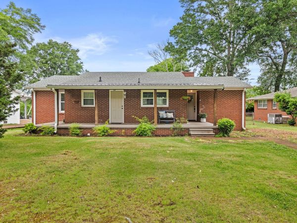 102 Wheeler Ave, Sheffield, AL 35660