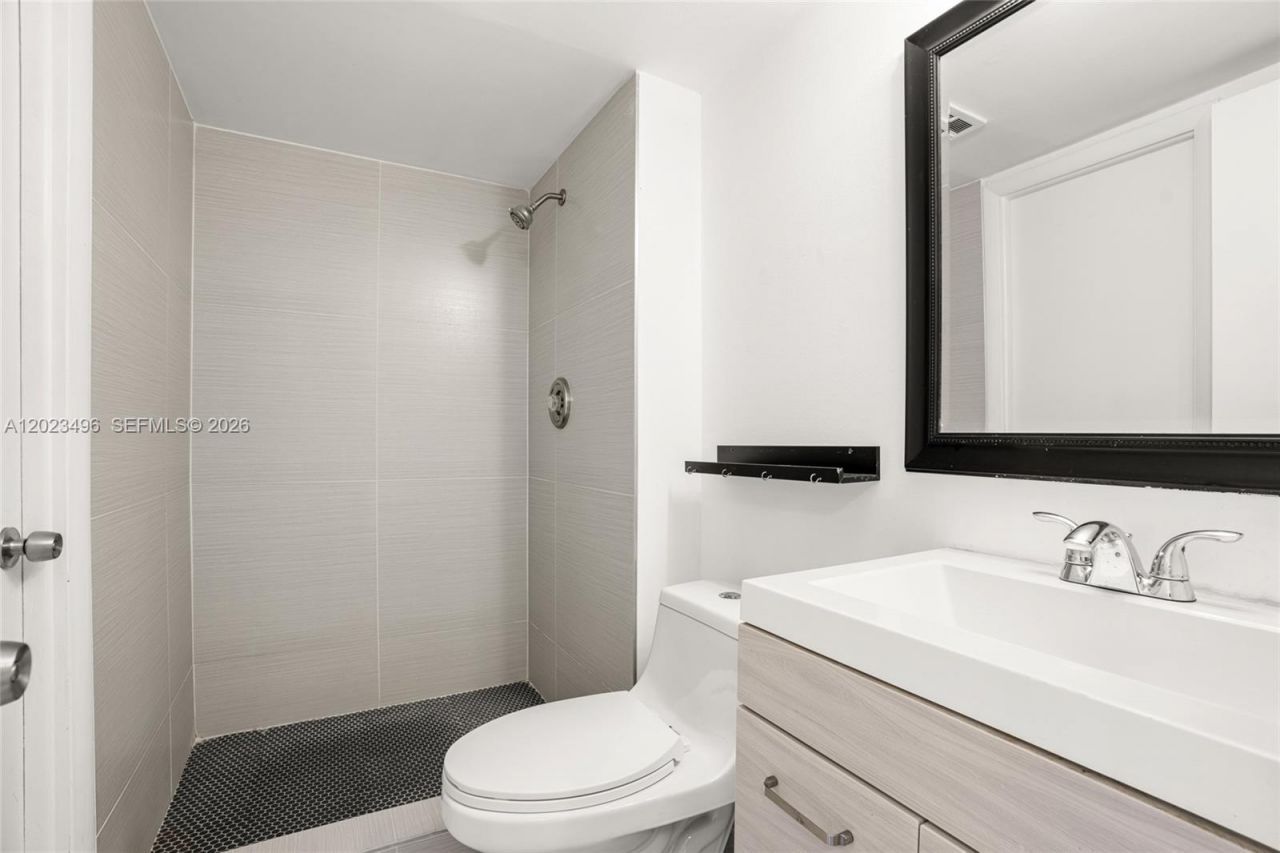 9091 Lime Bay Blvd, Unit 304, Tamarac, FL 33321 Photo