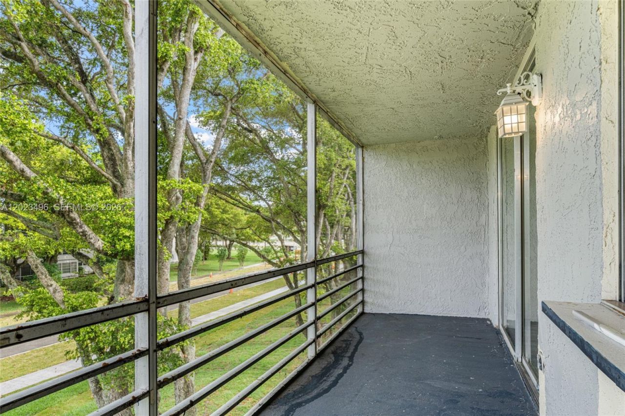 9091 Lime Bay Blvd, Unit 304, Tamarac, FL 33321 Photo