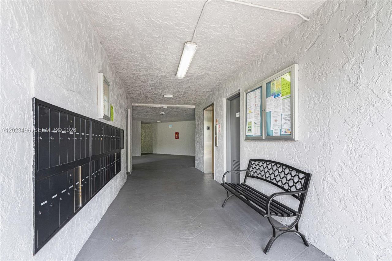 9091 Lime Bay Blvd, Unit 304, Tamarac, FL 33321 Photo