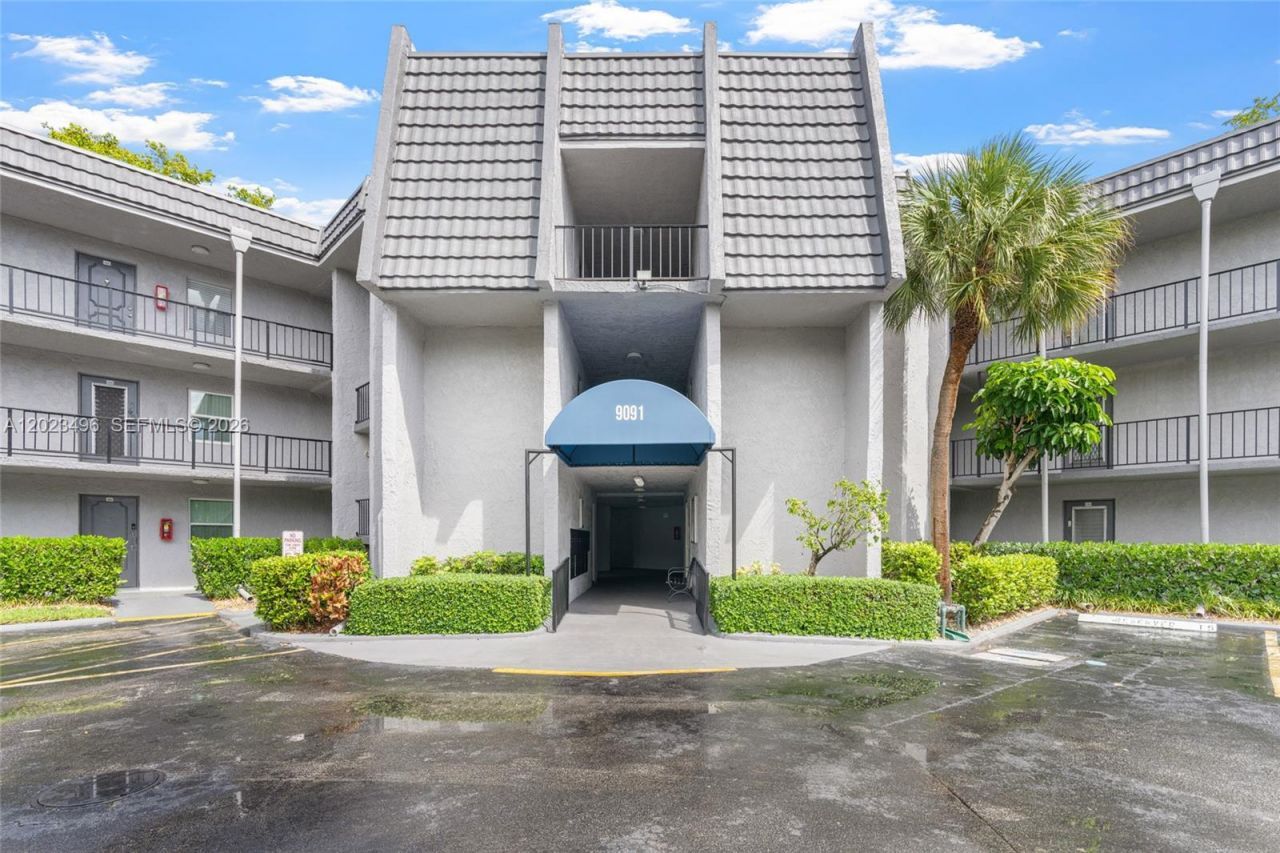 9091 Lime Bay Blvd, Unit 304, Tamarac, FL 33321 Photo