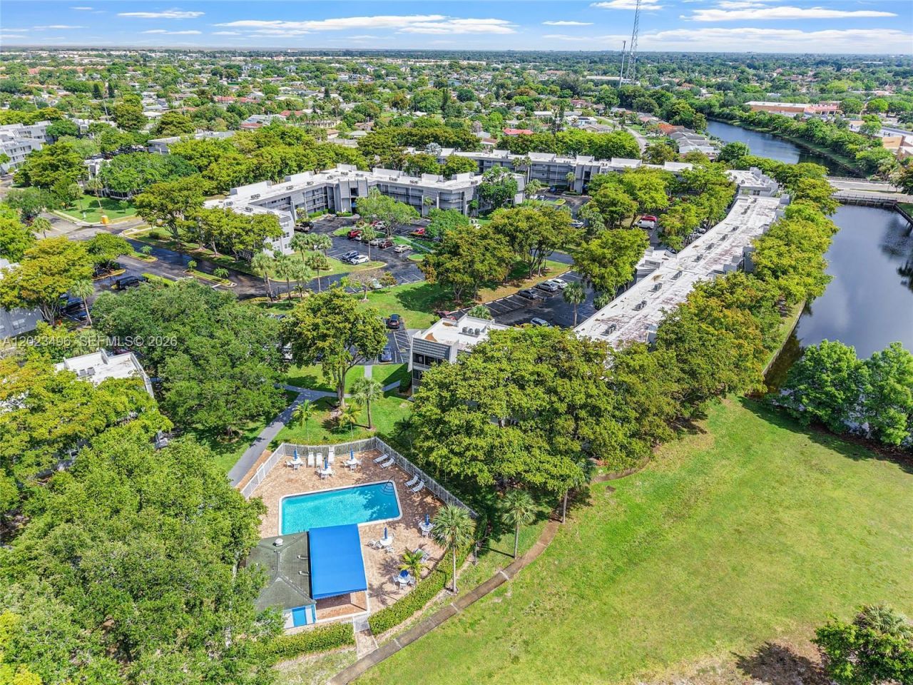 9091 Lime Bay Blvd, Unit 304, Tamarac, FL 33321 Photo