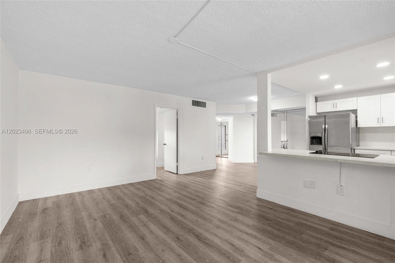 9091 Lime Bay Blvd, Unit 304, Tamarac, FL 33321 Photo