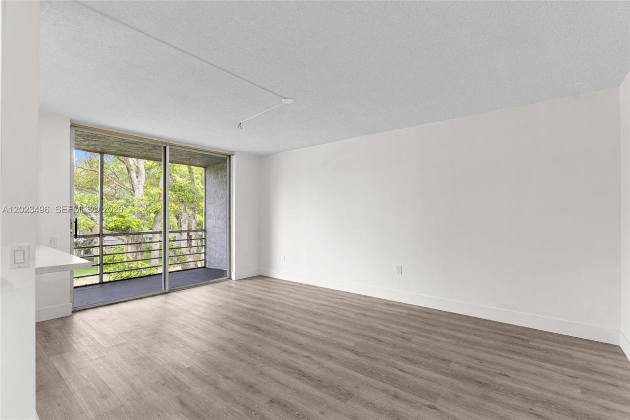 9091 Lime Bay Blvd, Unit 304, Tamarac, FL 33321 Photo