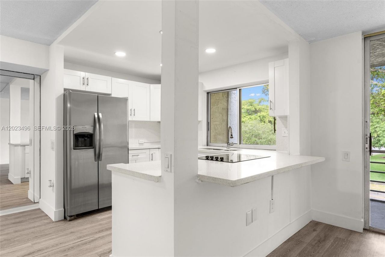 9091 Lime Bay Blvd, Unit 304, Tamarac, FL 33321 Photo