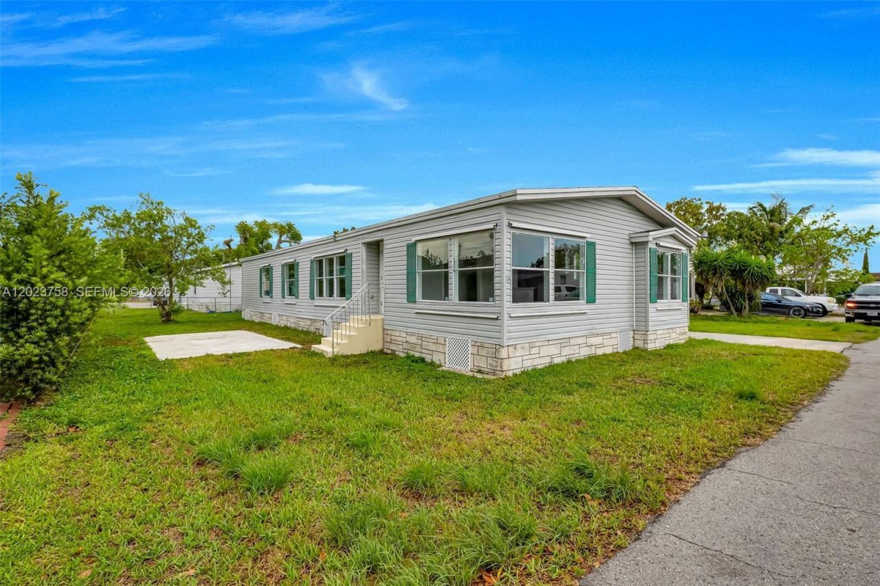 19800 SW 180th Ave Lot 81 Lot 82 , Miami, FL 33187 Photo