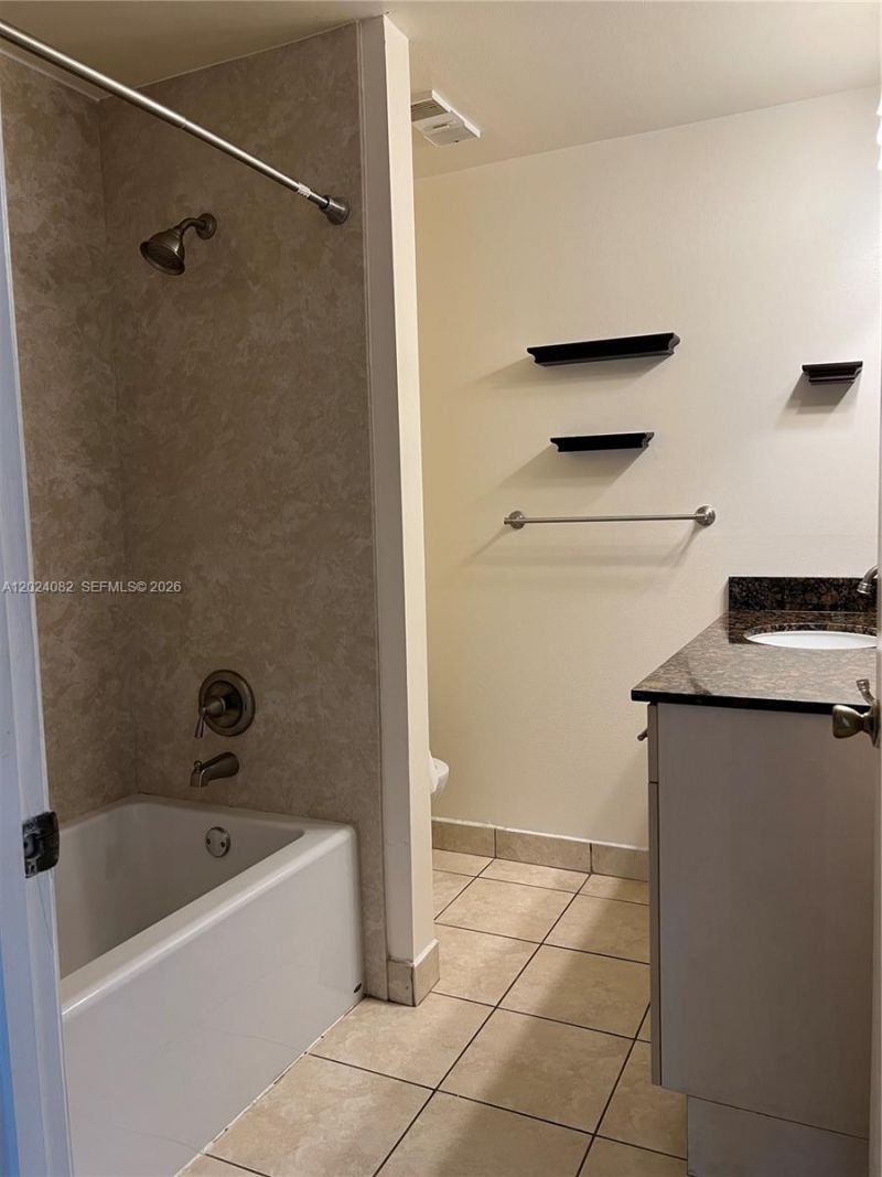 2445 SW 18th Ter, Unit 920, Fort Lauderdale, FL 33315 Photo