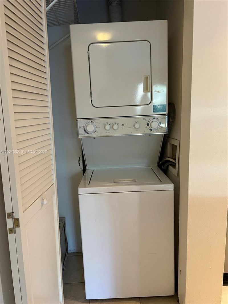 2445 SW 18th Ter, Unit 920, Fort Lauderdale, FL 33315 Photo