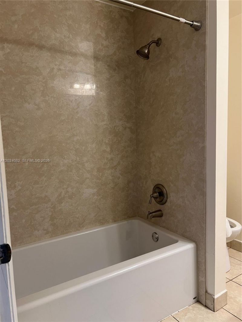 2445 SW 18th Ter, Unit 920, Fort Lauderdale, FL 33315 Photo