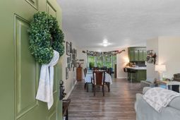 148 University Dr. photo 4