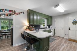 148 University Dr. photo 4