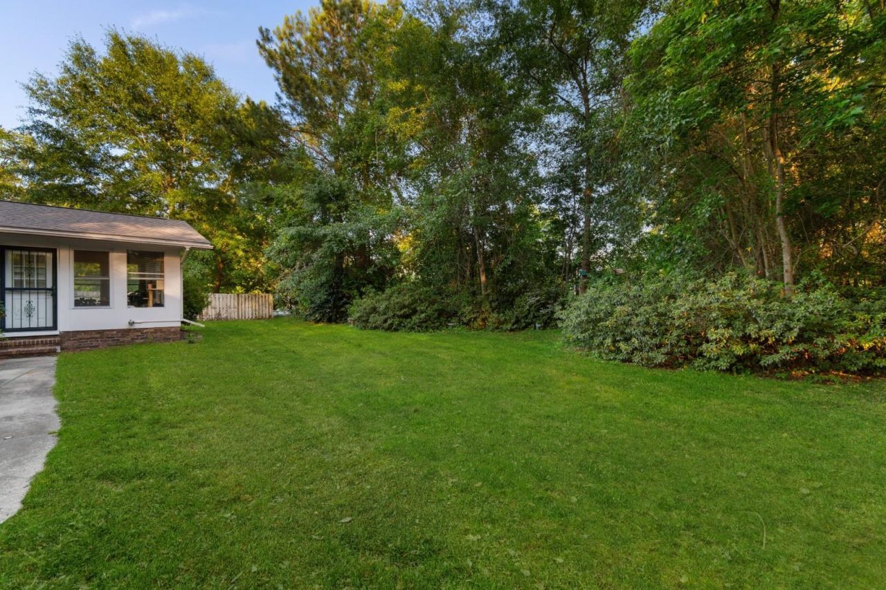 148 University Dr. Photo 30