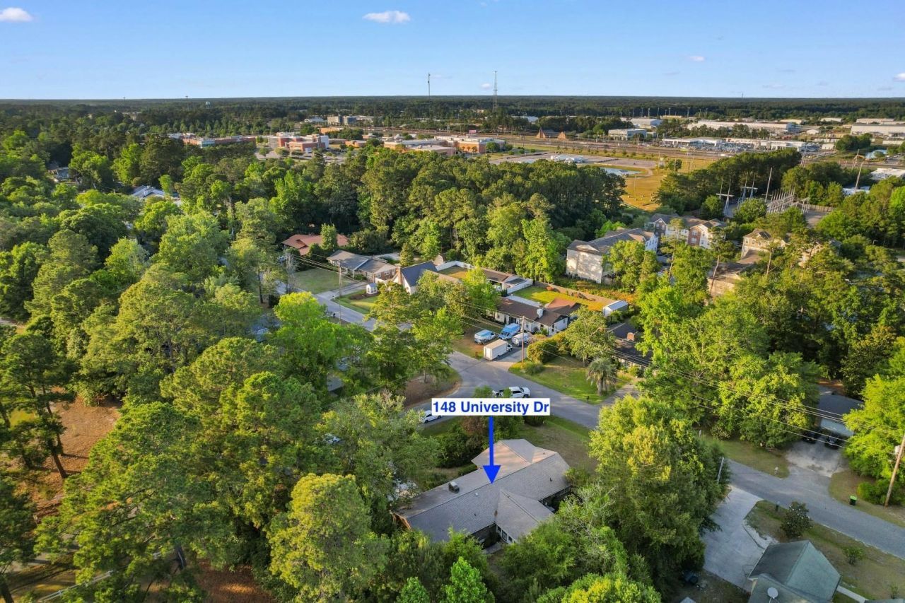 148 University Dr. Photo 32