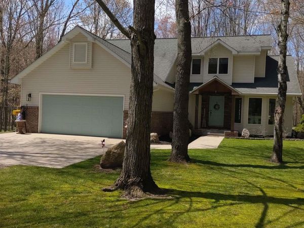 5490 Oak, Farwell, MI 48622