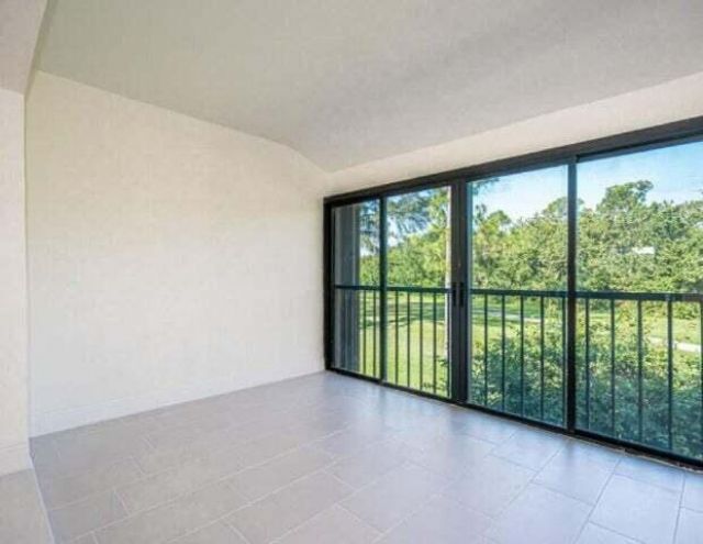 9284 Vista Del, Unit F, Boca Raton, FL 33428 Photo