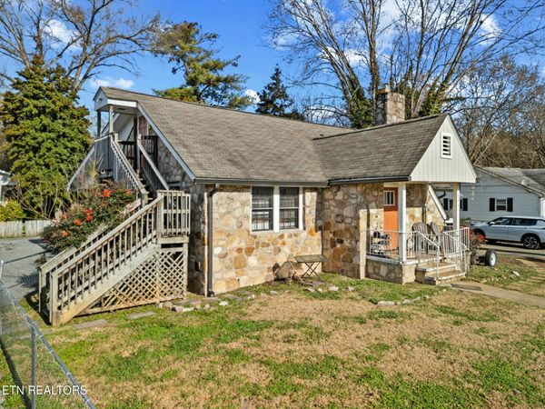 405 NE Durbin Drive, Knoxville, TN 37912
