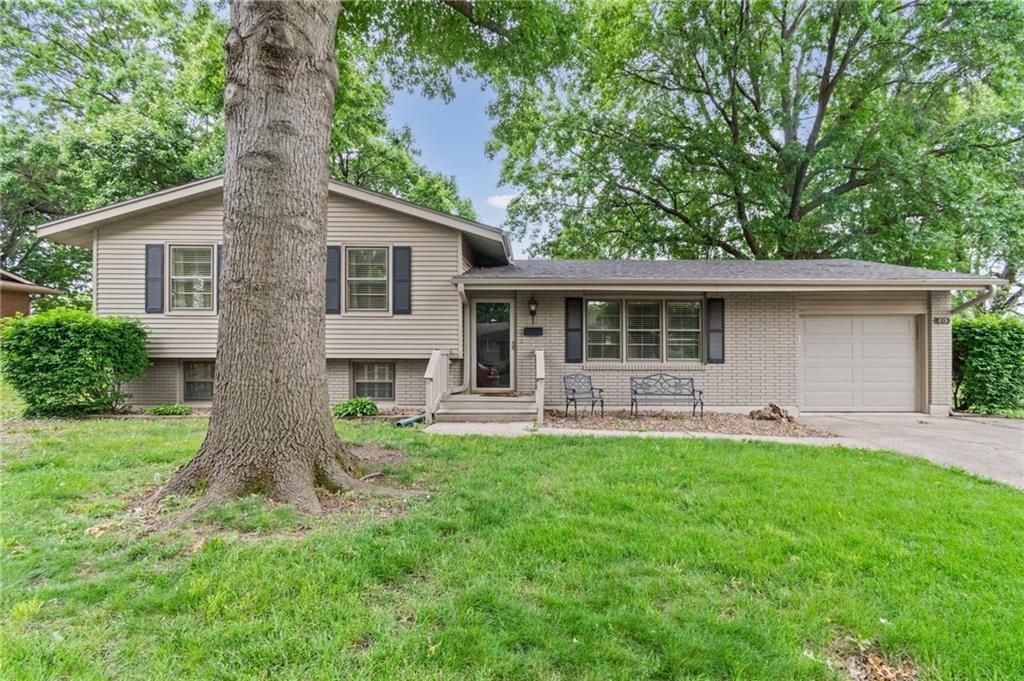 813 N Chestnut Street, Cameron, MO 64429 Main Photo