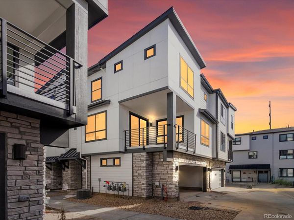 2062 S Holly Street , Unit 2, Denver, CO 80222
