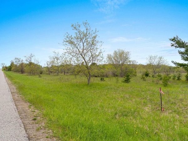 BLUFF COURT, Sturgeon Bay, WI 54235