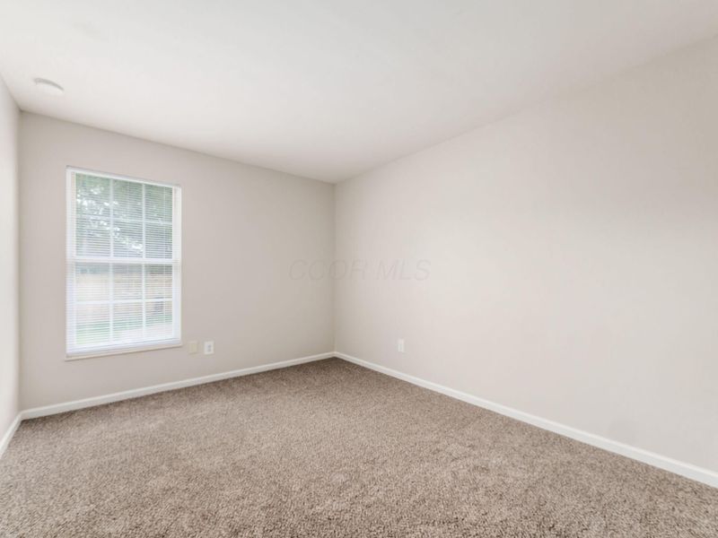 1606 Autumn Village Drive, Columbus, OH 43223 Photo 18