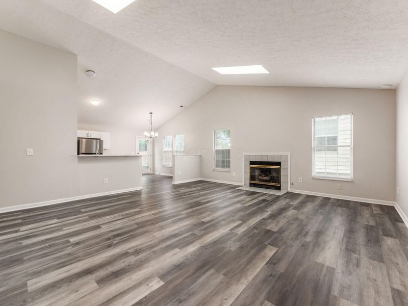 1606 Autumn Village Drive, Columbus, OH 43223 Photo 2
