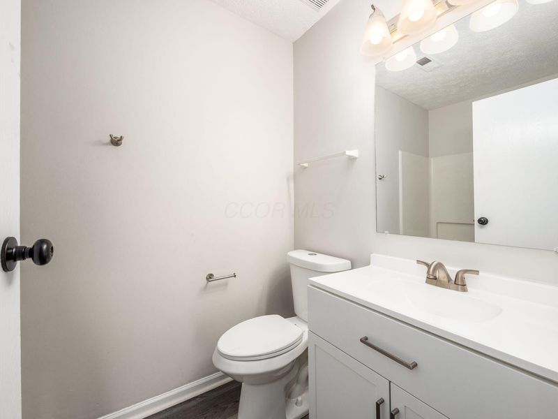 1606 Autumn Village Drive, Columbus, OH 43223 Photo 24
