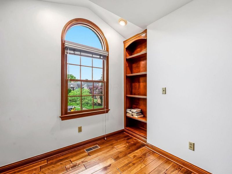 3172 Fisher Place, Columbus, OH 43221 Photo 24