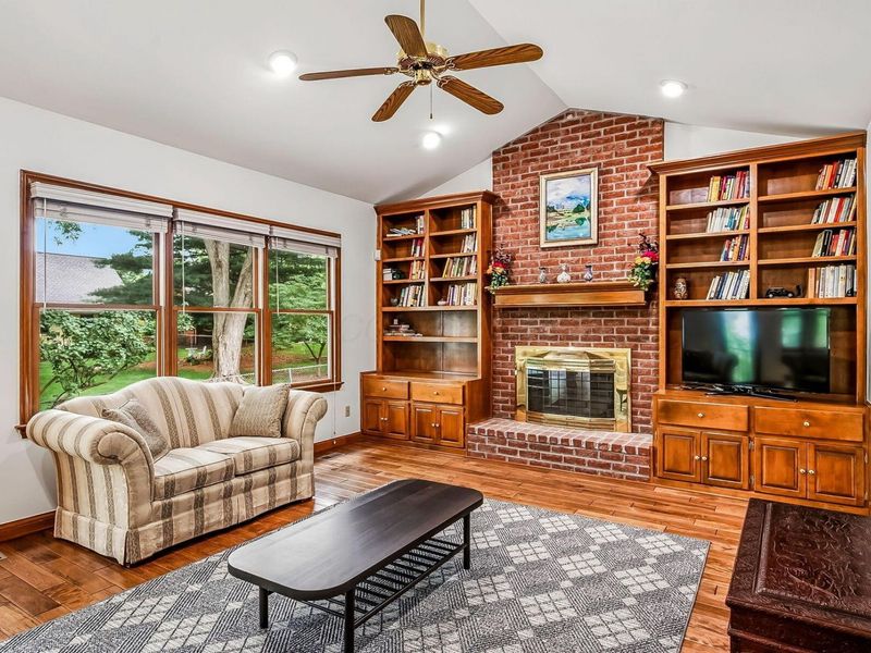 3172 Fisher Place, Columbus, OH 43221 Photo 6