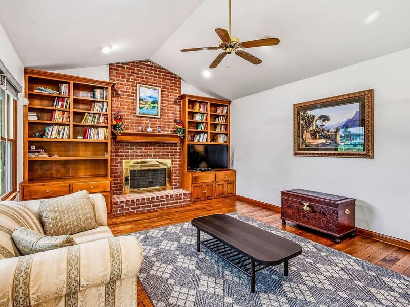 3172 Fisher Place, Columbus, OH 43221 Photo 7