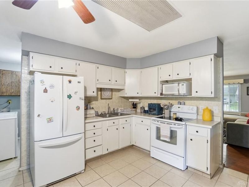 86 Bradley Drive, Germantown, OH 45327 Photo 12