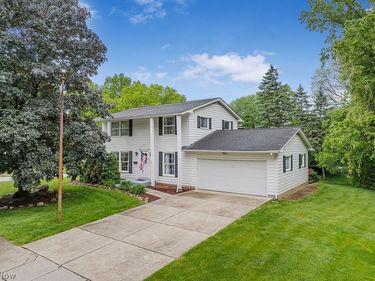 2583 Peach Tree Circle, Stow, OH 44224