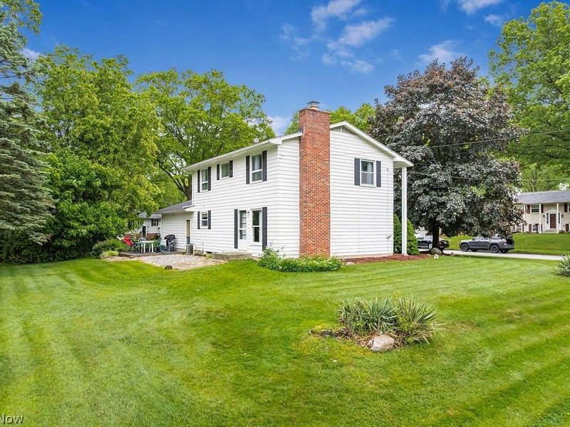 2583 Peach Tree Circle , Stow, OH 44224 Photo 3