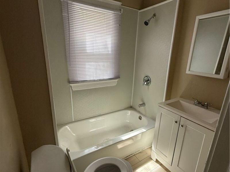 7738 Spafford Road , Cleveland, OH 44105 Photo 5