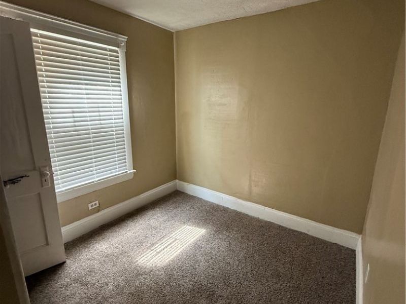 7738 Spafford Road , Cleveland, OH 44105 Photo 6