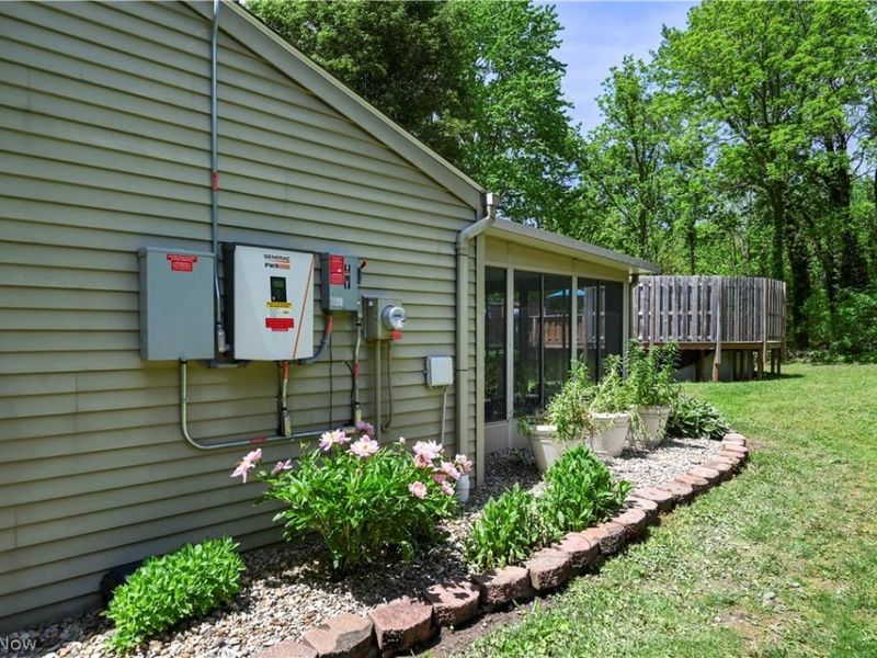 8441 Carriage Hill Drive NE, Warren, OH 44484 Photo 36