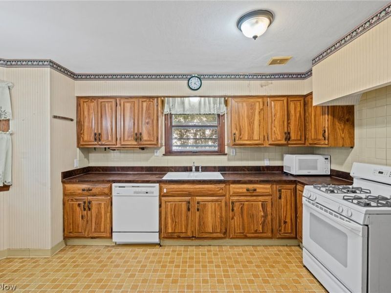 4137 Bushnell Road , University Heights, OH 44118 Photo 10