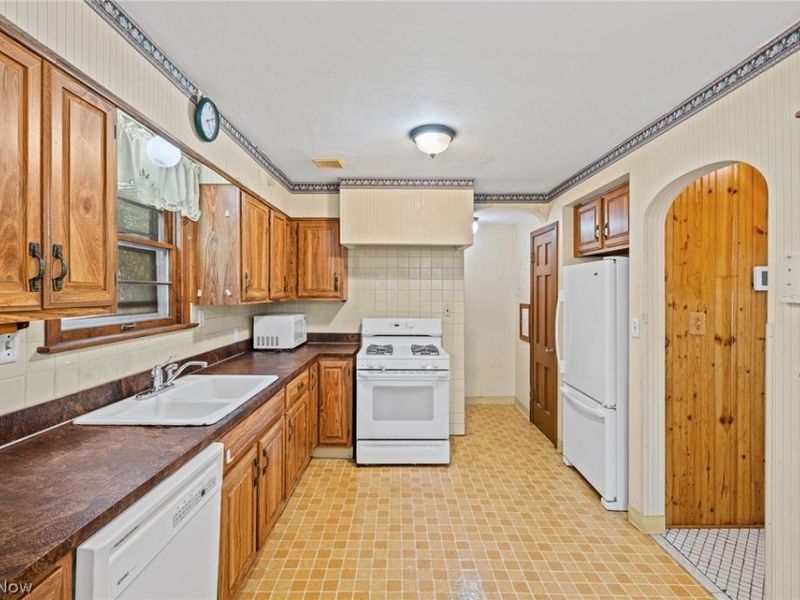4137 Bushnell Road , University Heights, OH 44118 Photo 11